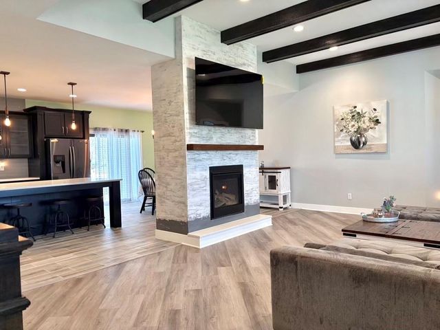 408 NW Rust Court, Grain Valley, MO 64029