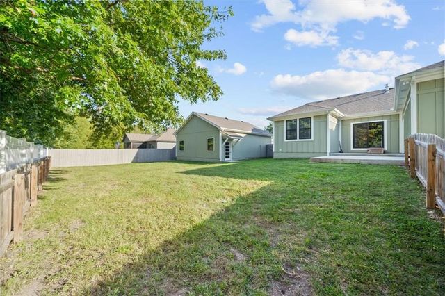 408 NW Rust Court, Grain Valley, MO 64029