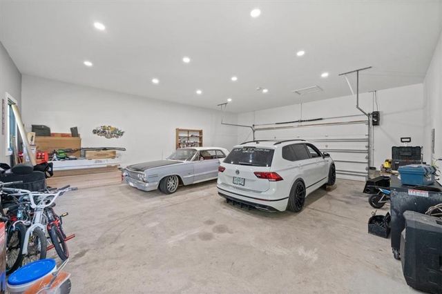 408 NW Rust Court, Grain Valley, MO 64029