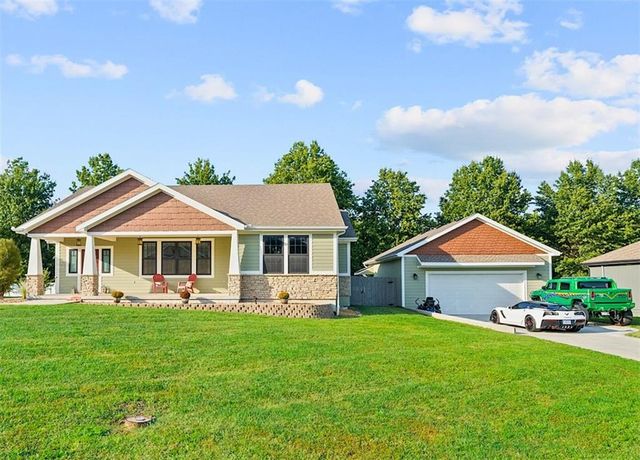 408 NW Rust Court, Grain Valley, MO 64029