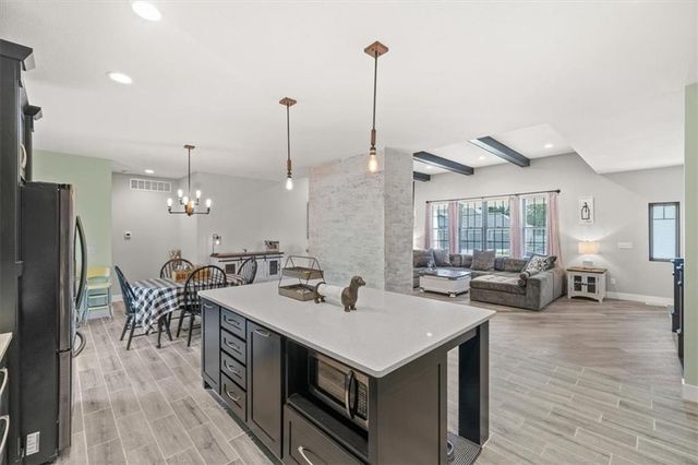 408 NW Rust Court, Grain Valley, MO 64029