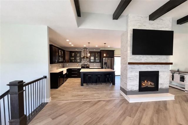 408 NW Rust Court, Grain Valley, MO 64029