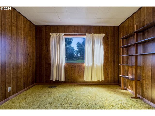 644 S MAIN St, Milton Freewater, OR 97862