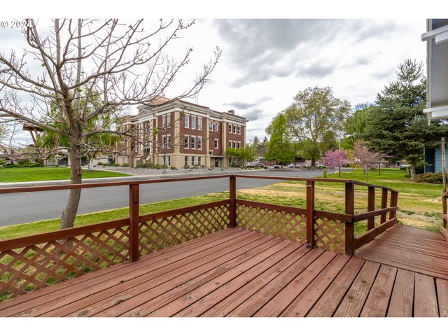 644 S MAIN St, Milton Freewater, OR 97862