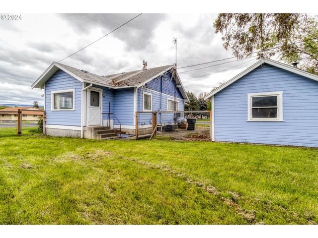 644 S MAIN St, Milton Freewater, OR 97862