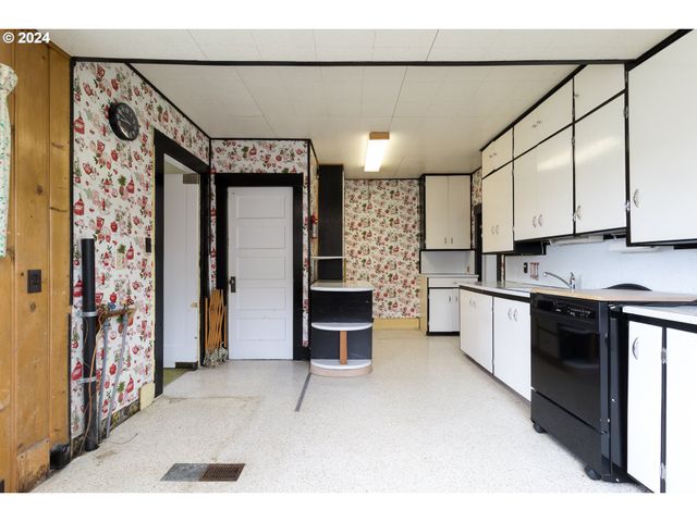 644 S MAIN St, Milton Freewater, OR 97862