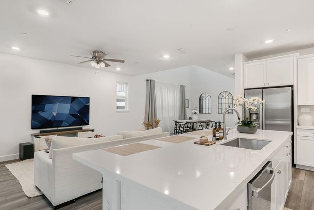 5743 Littlestone St, Sacramento, CA 95835