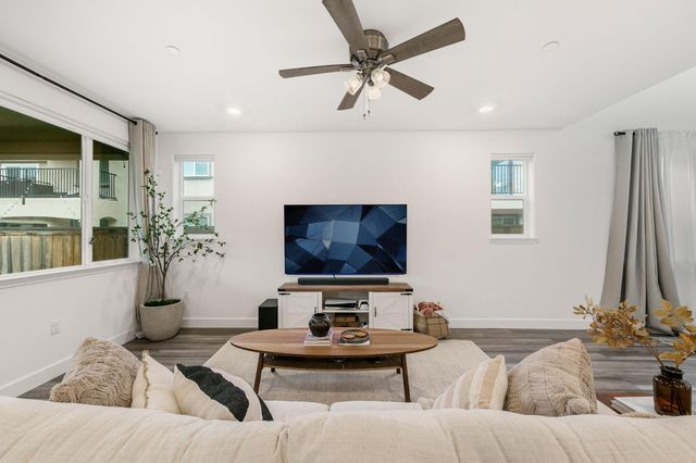 5743 Littlestone St, Sacramento, CA 95835