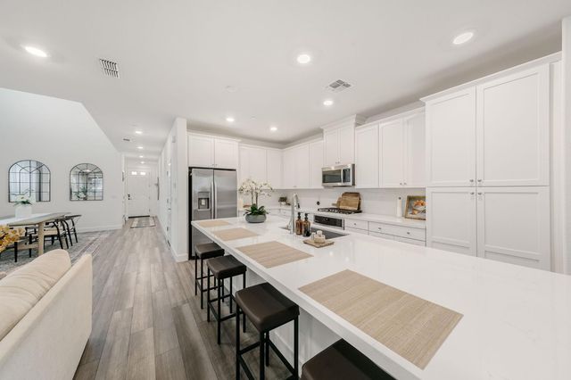 5743 Littlestone St, Sacramento, CA 95835