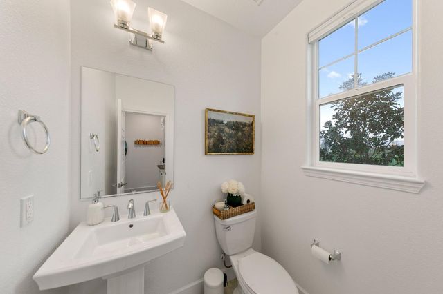 5743 Littlestone St, Sacramento, CA 95835