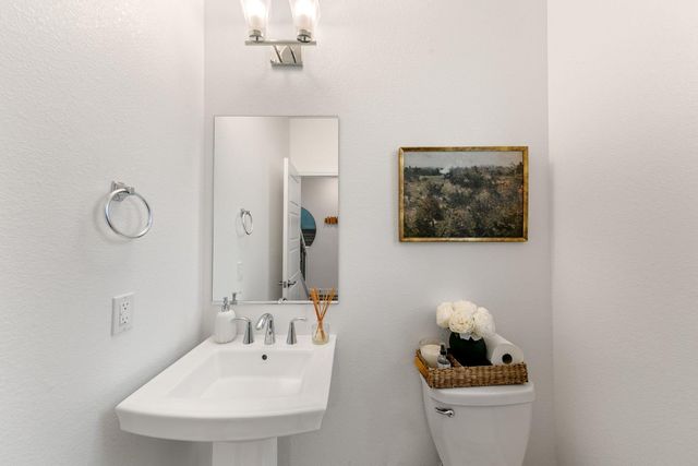 5743 Littlestone St, Sacramento, CA 95835