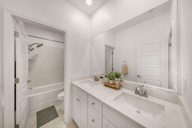 5743 Littlestone St, Sacramento, CA 95835