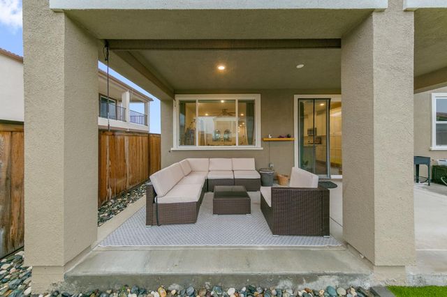 5743 Littlestone St, Sacramento, CA 95835