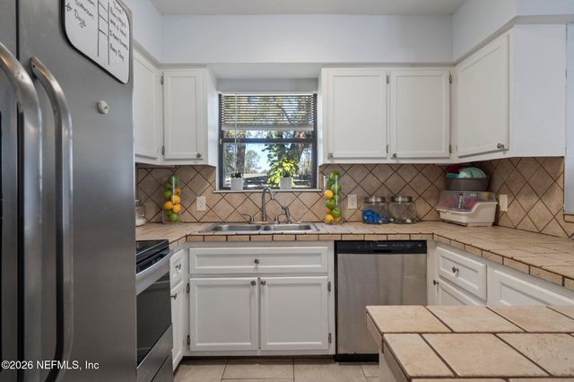 4551 BLOUNT Avenue, Jacksonville, FL 32210