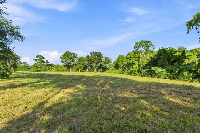6255 Main Street, Hitchcock, TX 77563