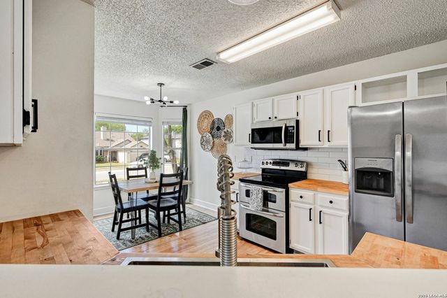 6238 Broadmeadow, San Antonio, TX 78240