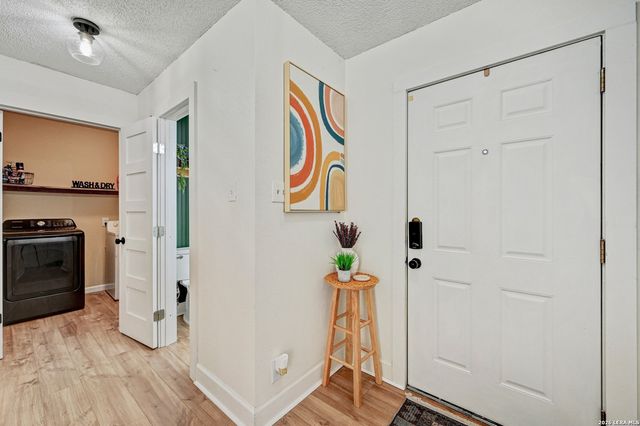 6238 Broadmeadow, San Antonio, TX 78240