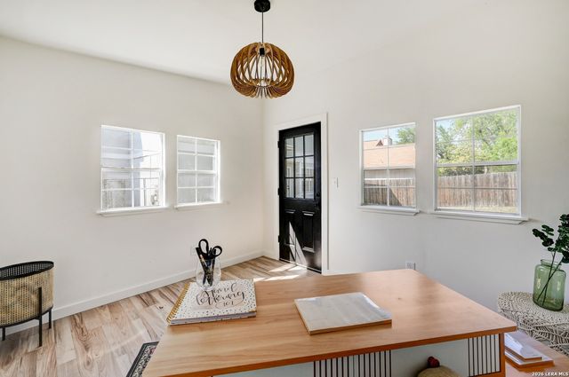 6238 Broadmeadow, San Antonio, TX 78240