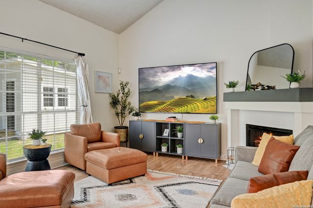 6238 Broadmeadow, San Antonio, TX 78240