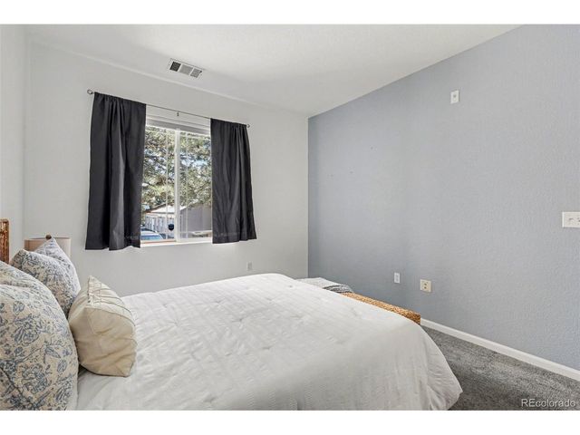 8374 S Holland Way 105, Littleton, CO 80128