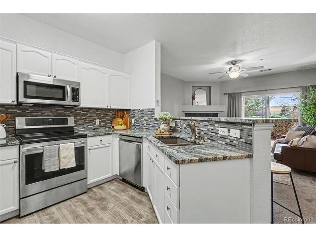 8374 S Holland Way 105, Littleton, CO 80128