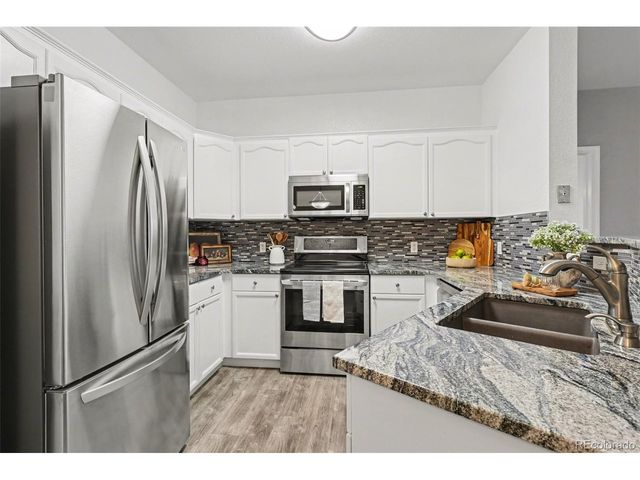 8374 S Holland Way 105, Littleton, CO 80128