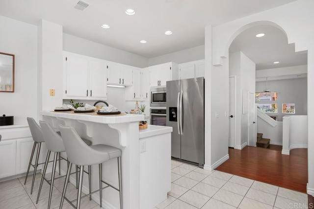 7122 Calabria Ct E, San Diego, CA 92122