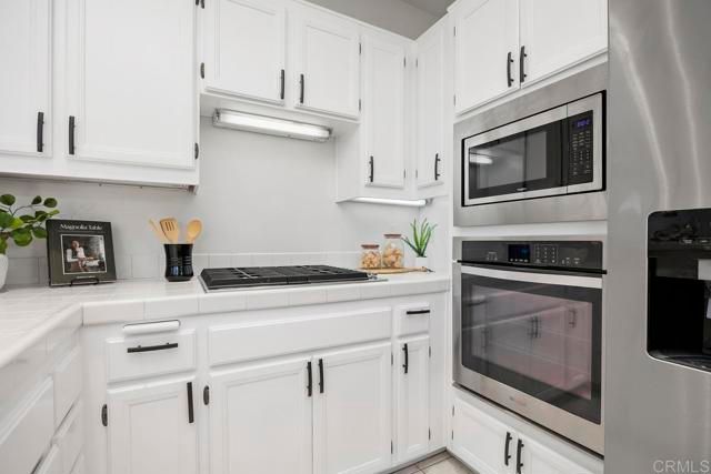 7122 Calabria Ct E, San Diego, CA 92122