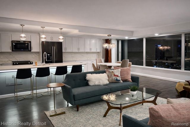 1300 E Lafayette 1812, Detroit, MI 48207