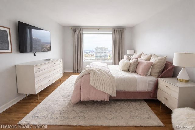 1300 E Lafayette 1812, Detroit, MI 48207