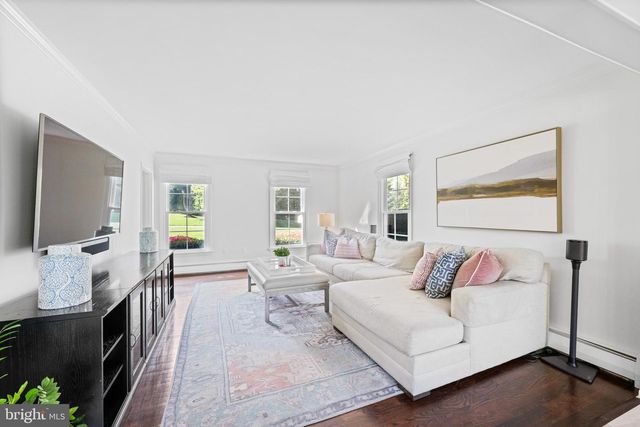 3 PICKWICK LN, Malvern, PA 19355