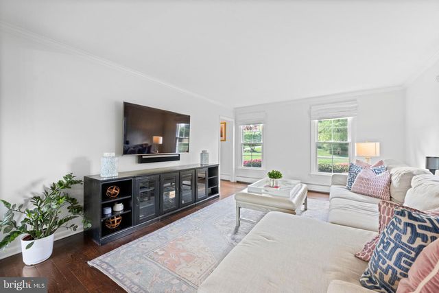 3 PICKWICK LN, Malvern, PA 19355