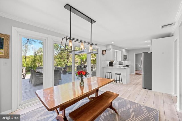 3 PICKWICK LN, Malvern, PA 19355