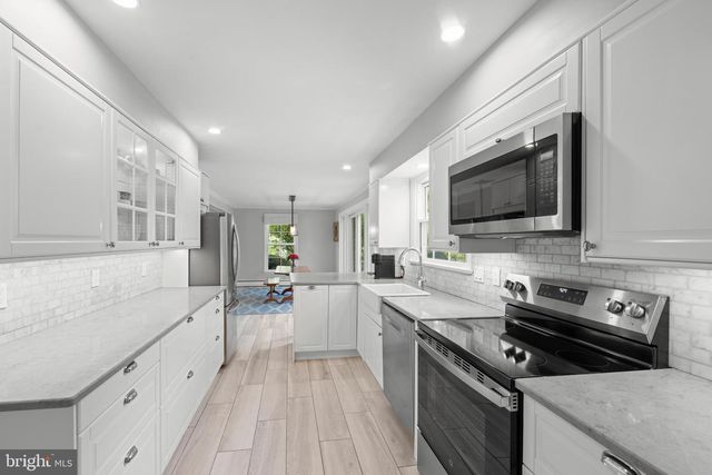 3 PICKWICK LN, Malvern, PA 19355