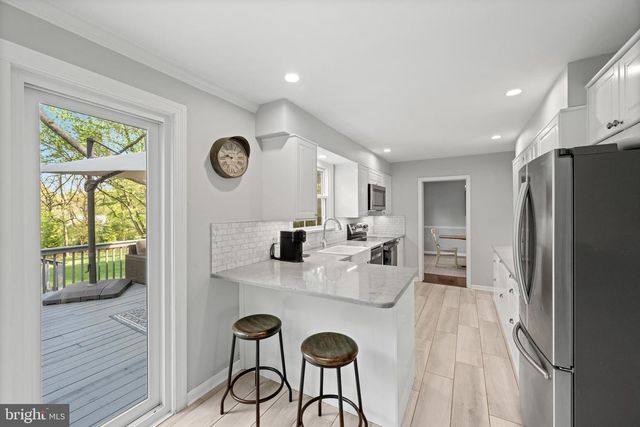 3 PICKWICK LN, Malvern, PA 19355