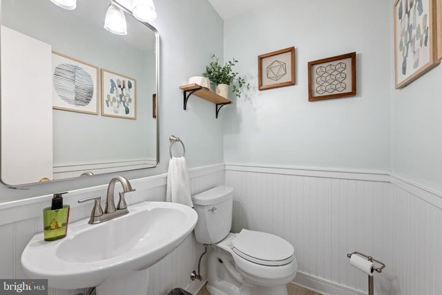 3 PICKWICK LN, Malvern, PA 19355