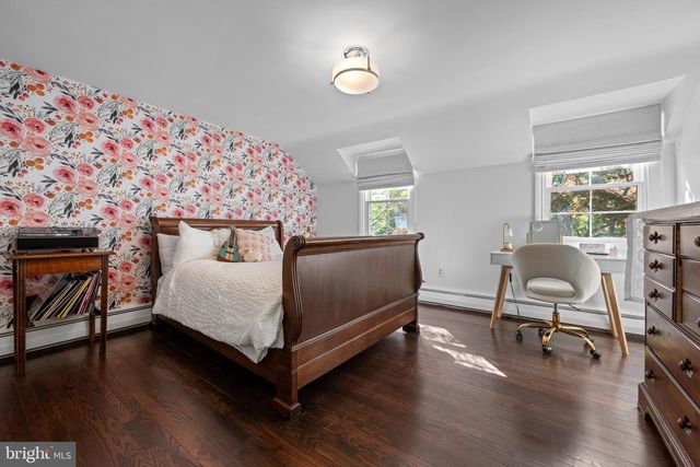 3 PICKWICK LN, Malvern, PA 19355