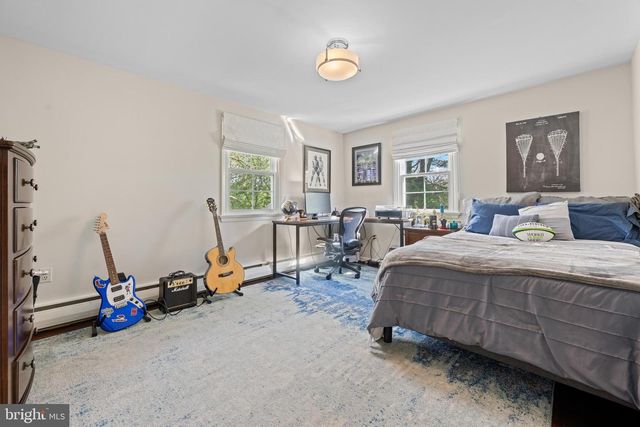 3 PICKWICK LN, Malvern, PA 19355