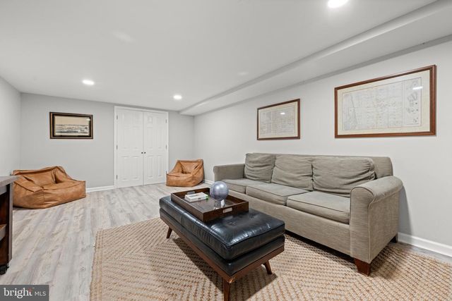 3 PICKWICK LN, Malvern, PA 19355