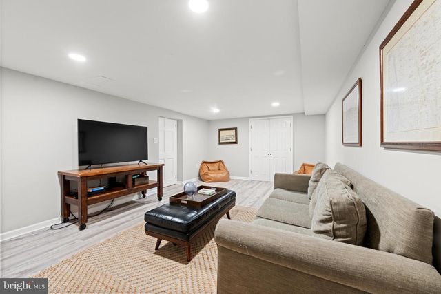 3 PICKWICK LN, Malvern, PA 19355