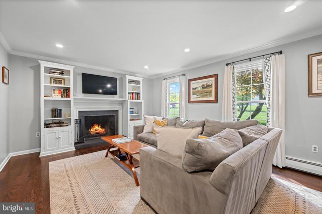 3 PICKWICK LN, Malvern, PA 19355