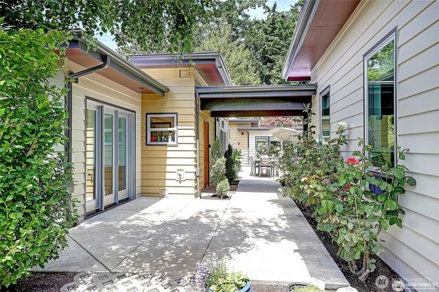 28407 Pioneer Highway, Stanwood, WA 98292