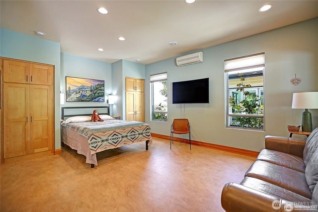 28407 Pioneer Highway, Stanwood, WA 98292