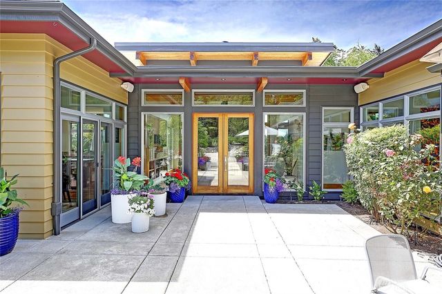 28407 Pioneer Highway, Stanwood, WA 98292