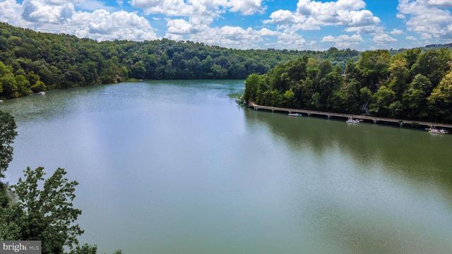 10739 LAKE POINT CT, New Market, MD 21774