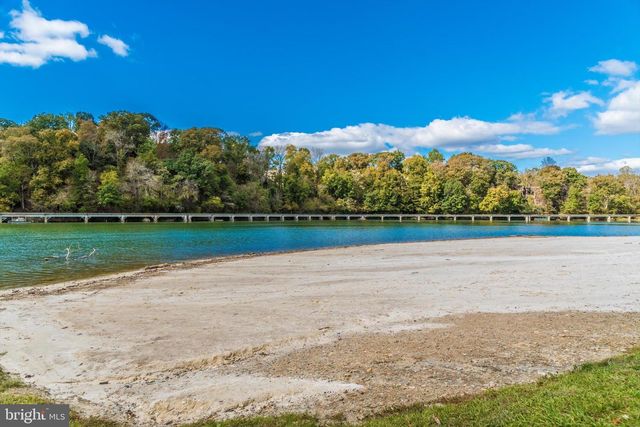 10739 LAKE POINT CT, New Market, MD 21774