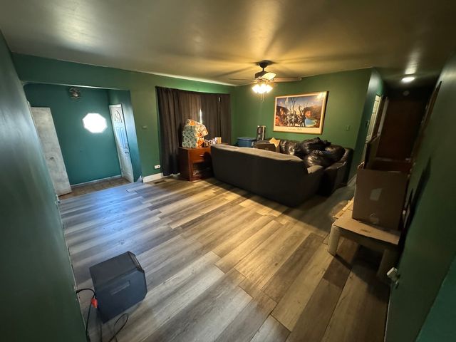 5185 Coulter Road, Oak Forest, IL 60452