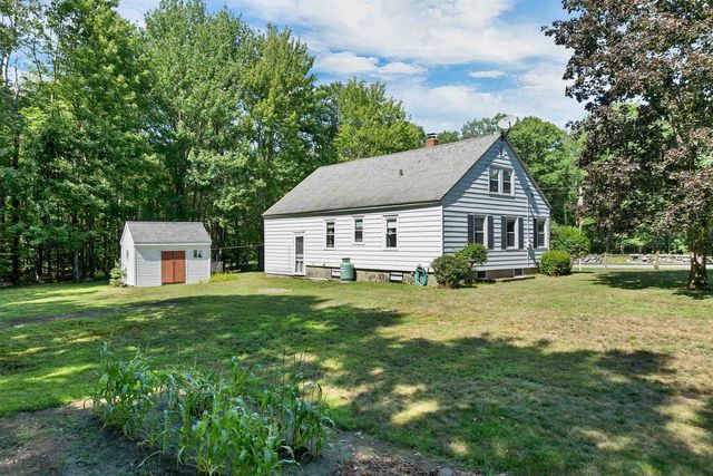 44 Waumbeck Road, Wolfeboro, NH 03894