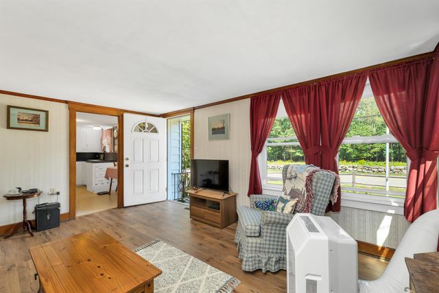 44 Waumbeck Road, Wolfeboro, NH 03894