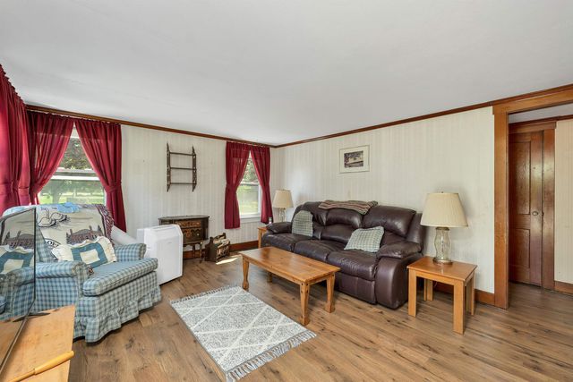 44 Waumbeck Road, Wolfeboro, NH 03894